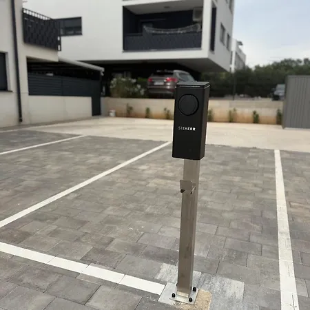 Ana - Luxury With Free Ev Station 扎达尔